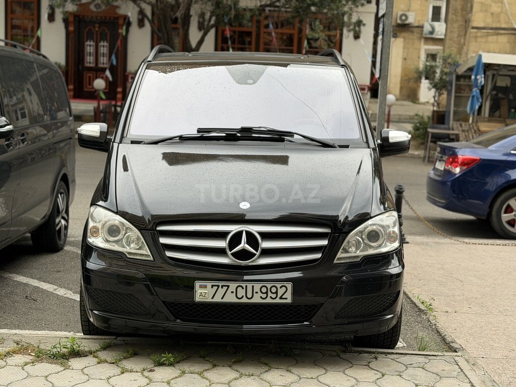 Mercedes Viano