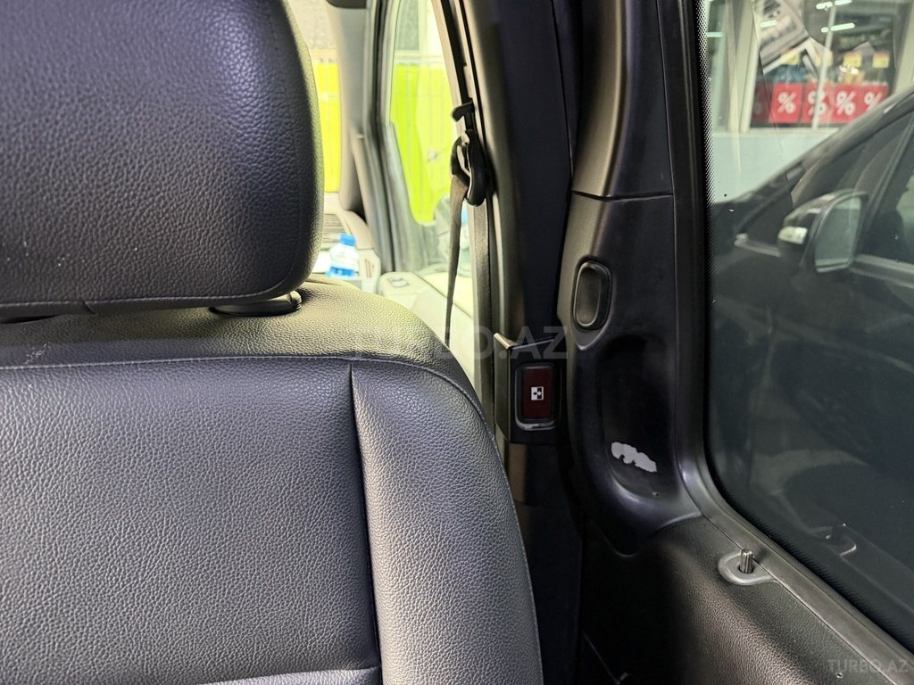 Mercedes Viano