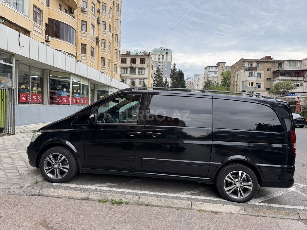 Mercedes Viano