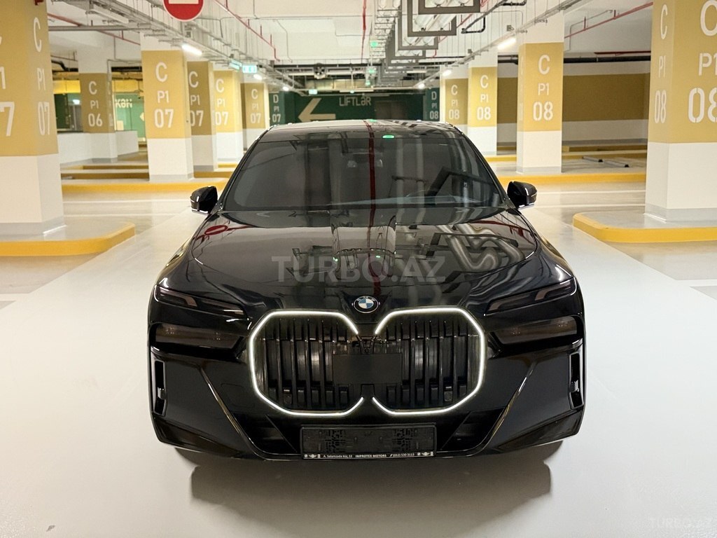 BMW 740
