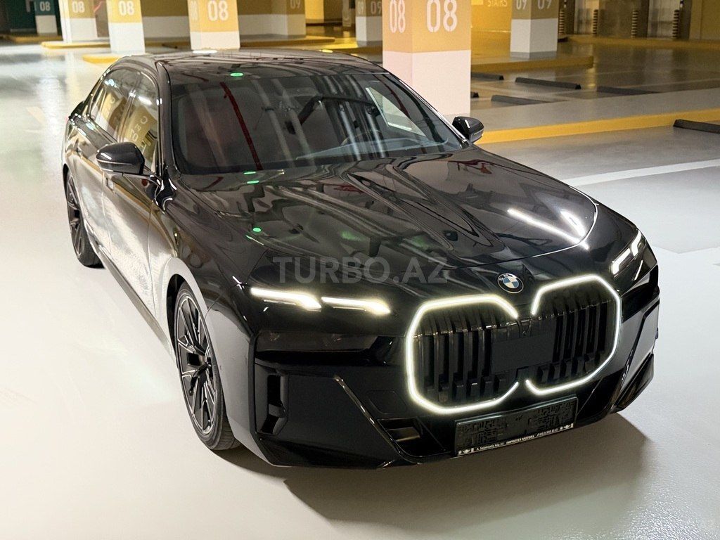 BMW 740