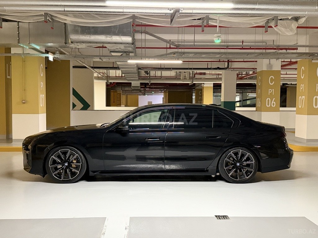 BMW 740