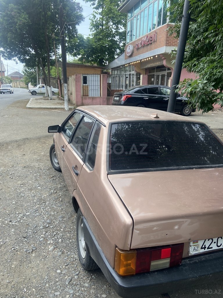 LADA (VAZ) 21099