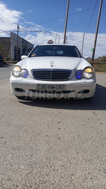 Mercedes C 200