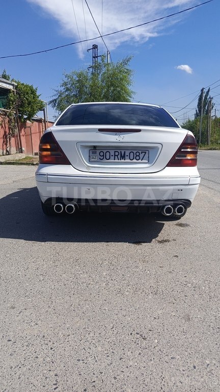 Mercedes C 200
