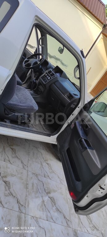 Mitsubishi Pajero io
