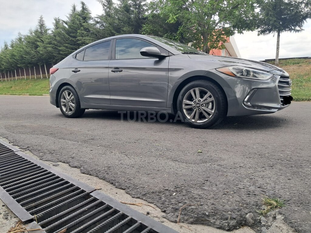 Hyundai Elantra