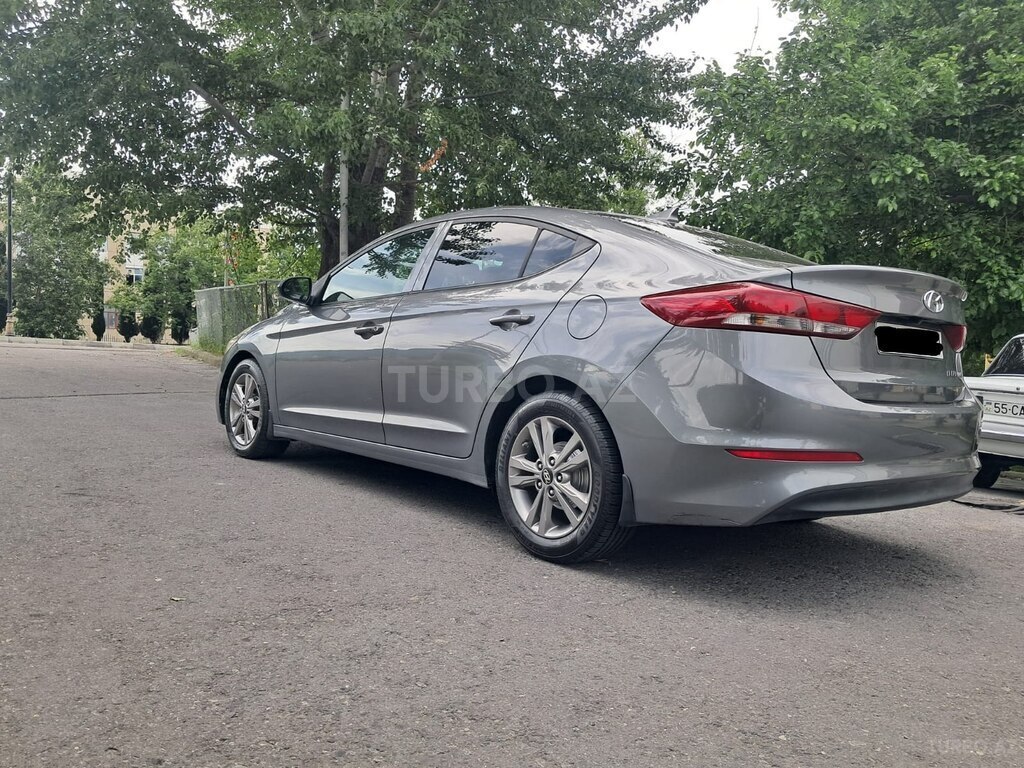 Hyundai Elantra