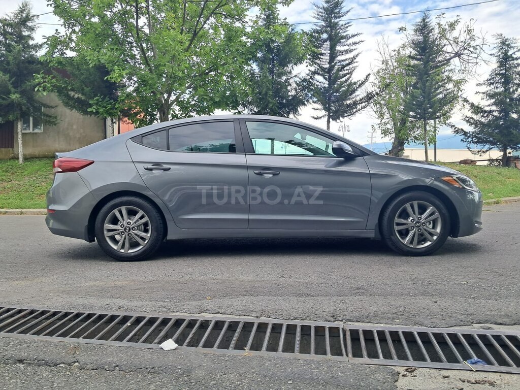 Hyundai Elantra
