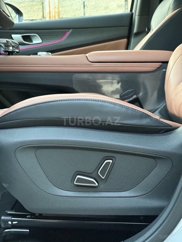 Changan Nevo Q05