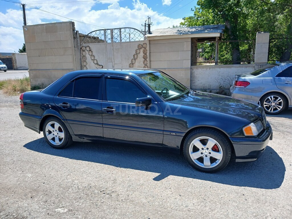 Mercedes C 180