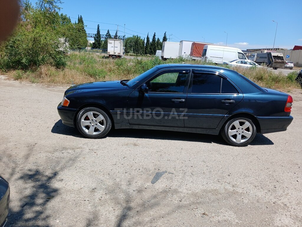 Mercedes C 180