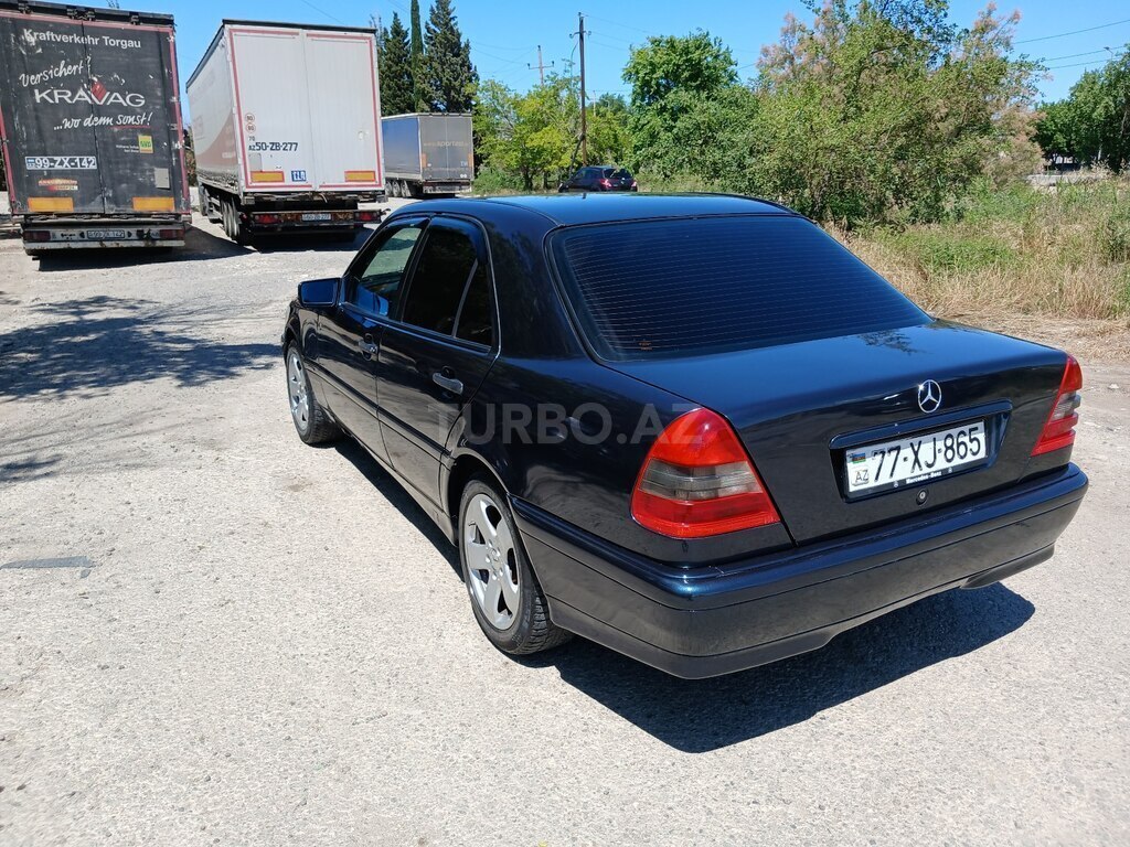 Mercedes C 180