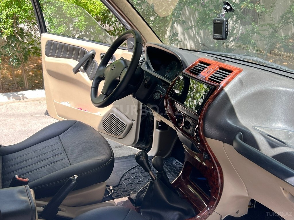 Nissan Terrano II