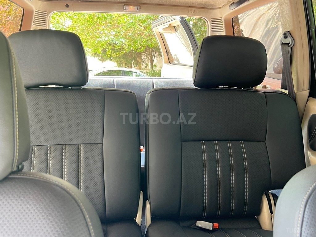 Nissan Terrano II