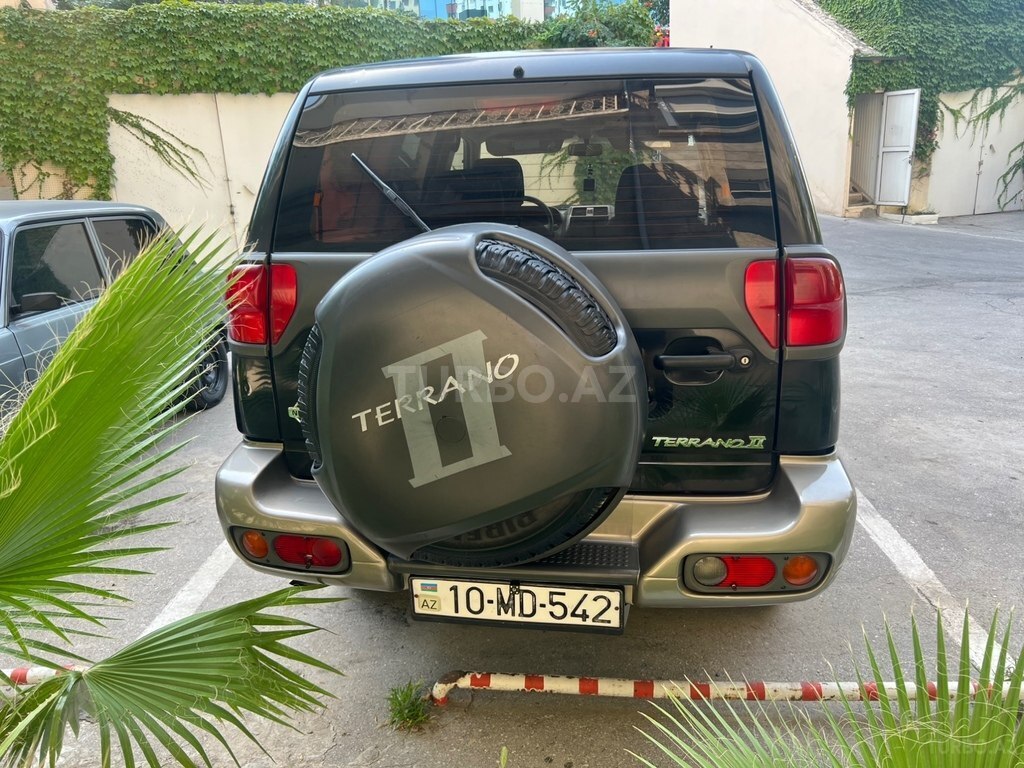 Nissan Terrano II