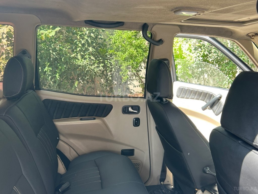 Nissan Terrano II