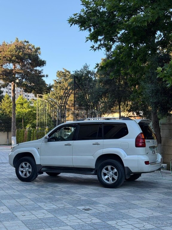 Toyota Land Cruiser Prado