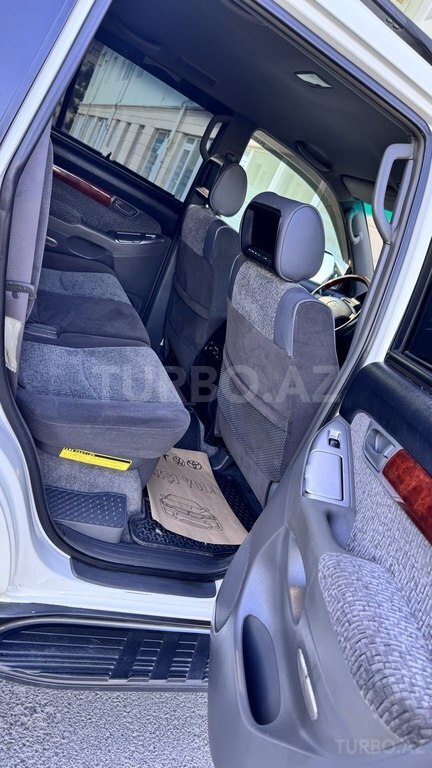 Toyota Land Cruiser Prado