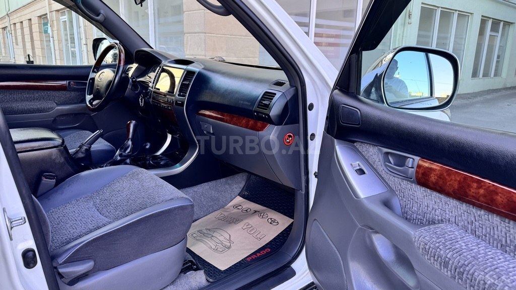 Toyota Land Cruiser Prado