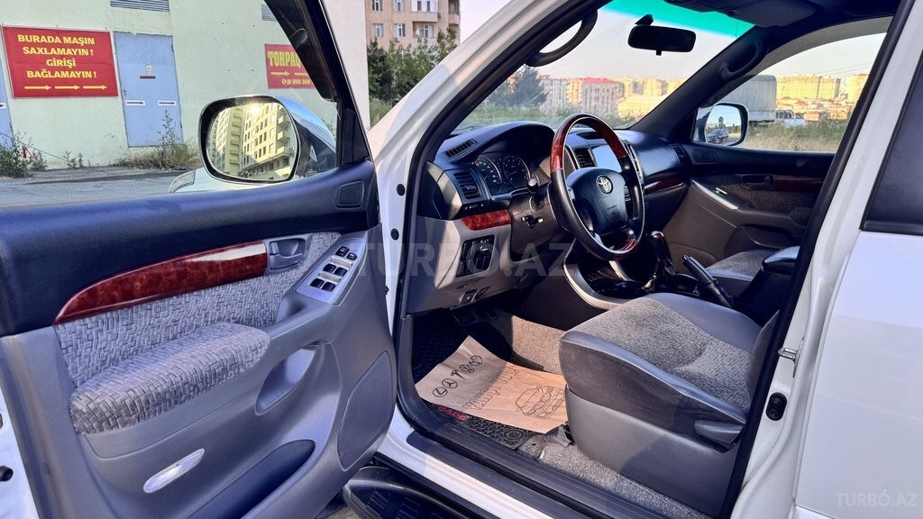 Toyota Land Cruiser Prado