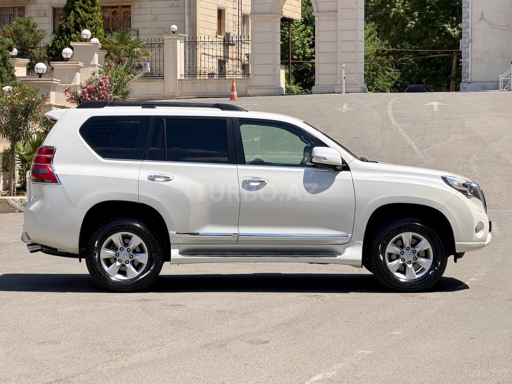 Toyota Land Cruiser Prado
