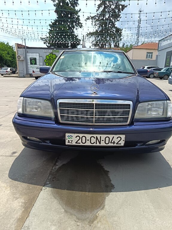 Mercedes C 180