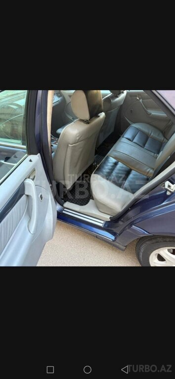 Mercedes C 180