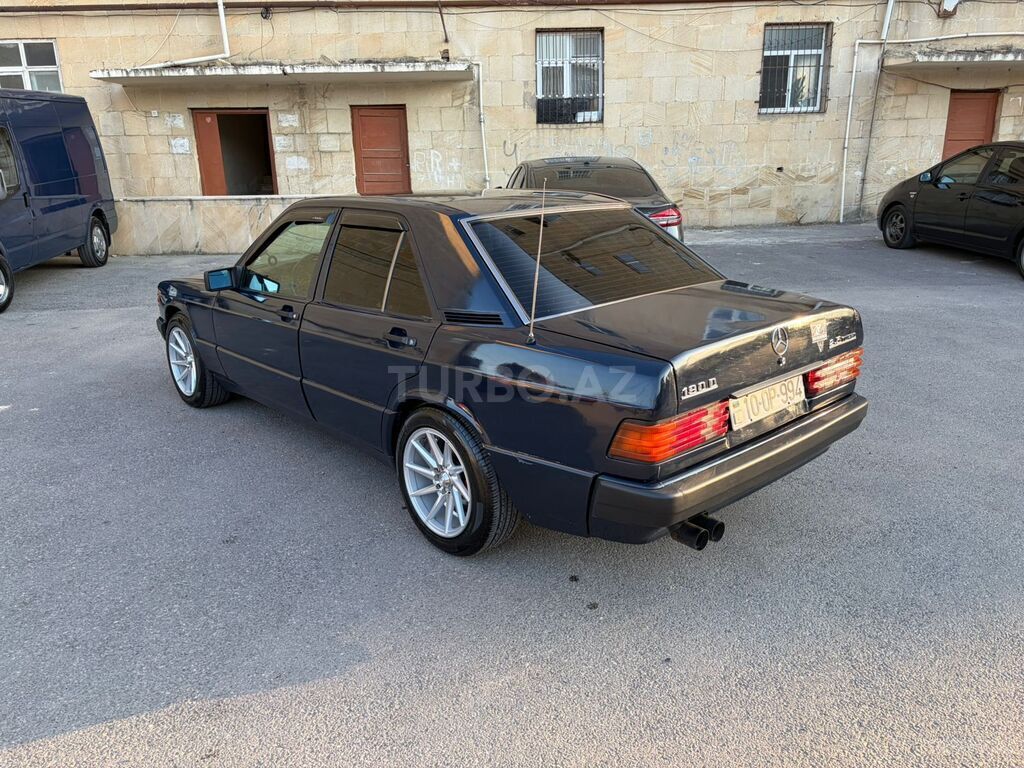 Mercedes 190
