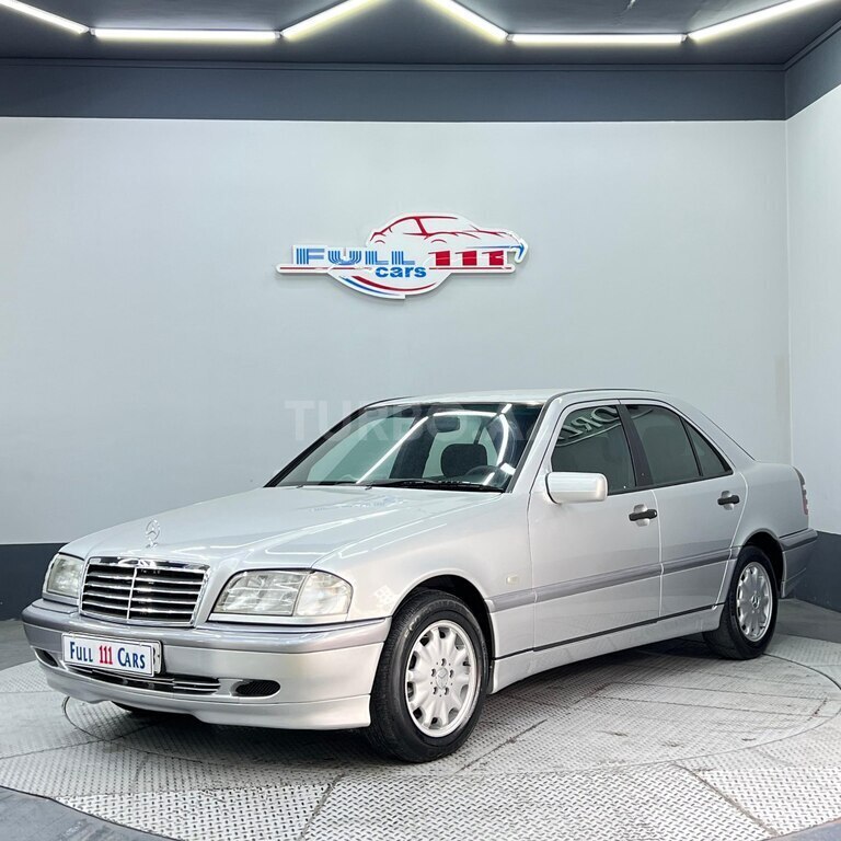 Mercedes C 200