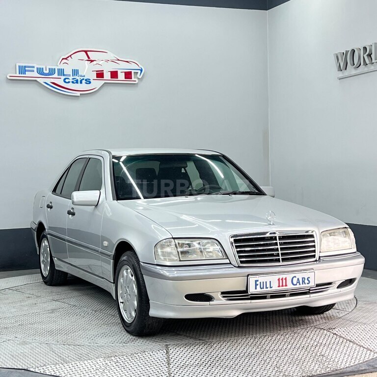 Mercedes C 200