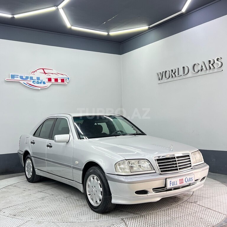 Mercedes C 200