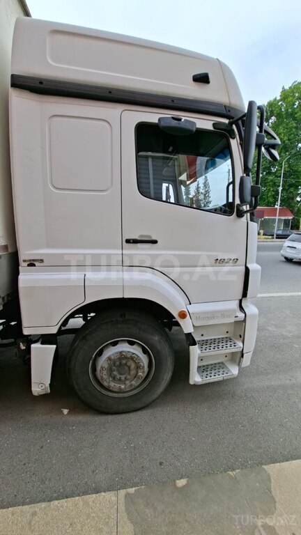 Mercedes Axor 1829