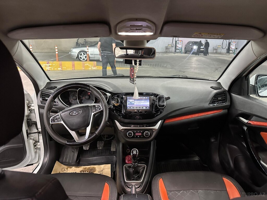 LADA (VAZ) Vesta SW Cross