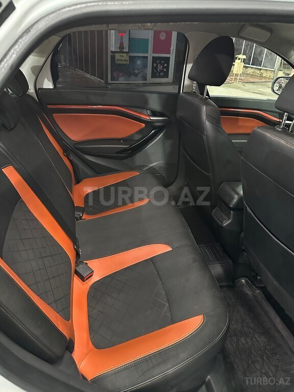 LADA (VAZ) Vesta SW Cross