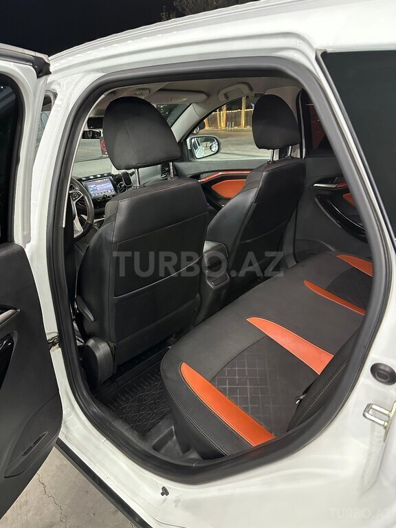 LADA (VAZ) Vesta SW Cross