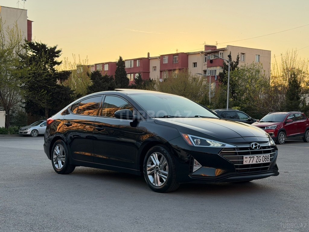 Hyundai Elantra
