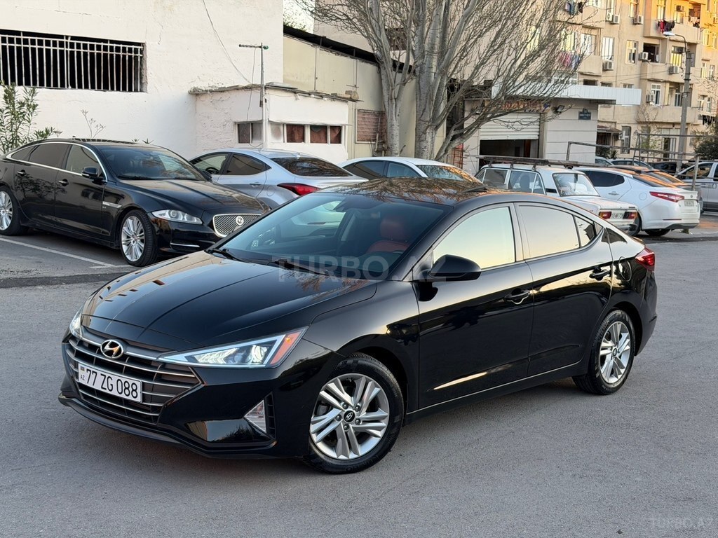 Hyundai Elantra