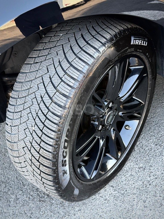 Land Rover RR Velar