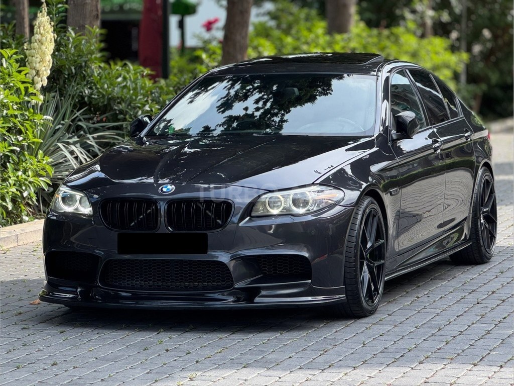 BMW 528