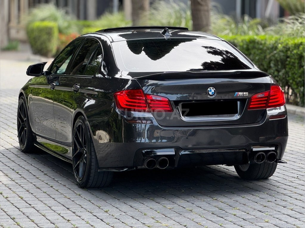 BMW 528