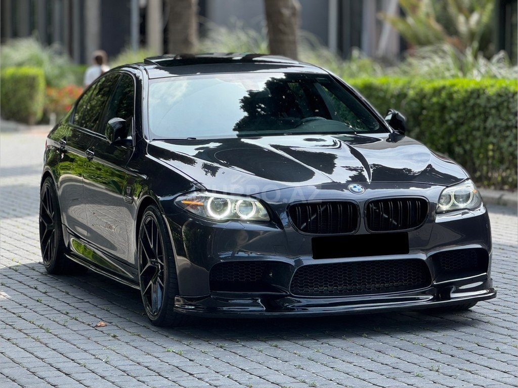 BMW 528