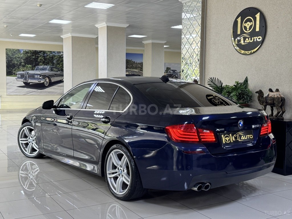 BMW 528