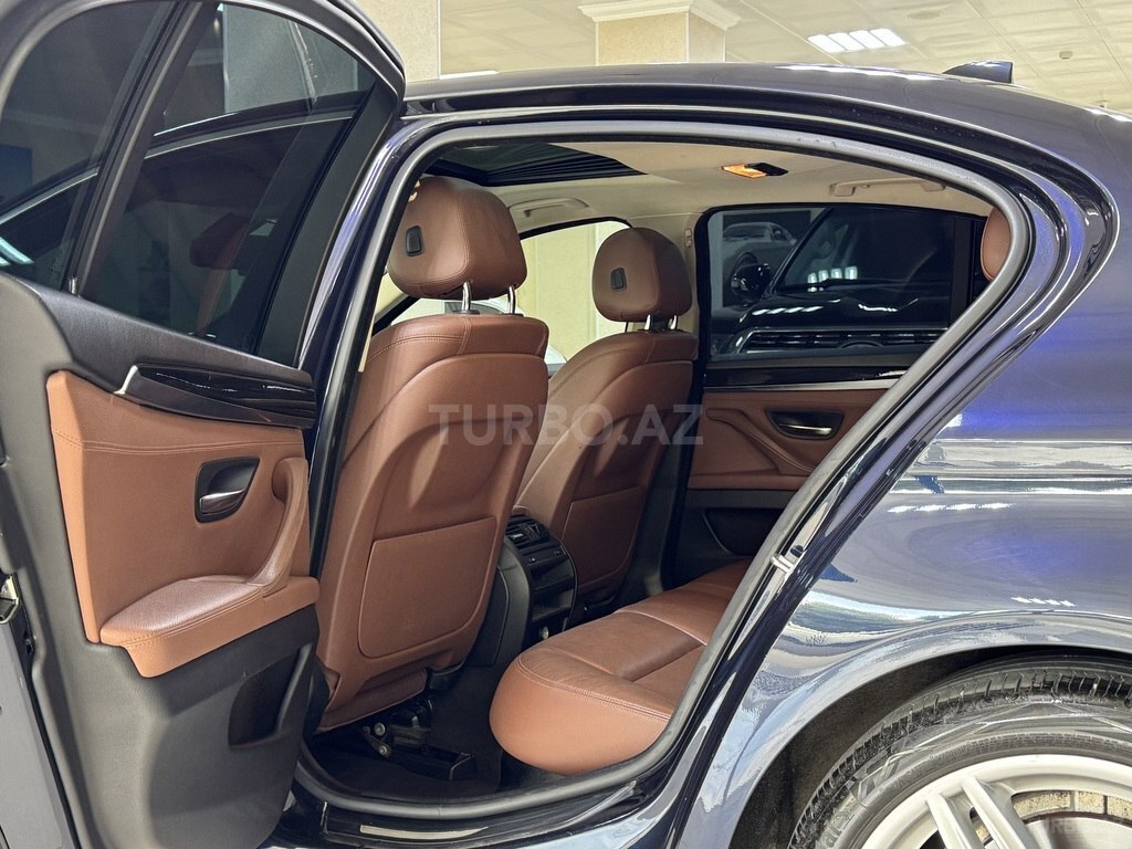 BMW 528