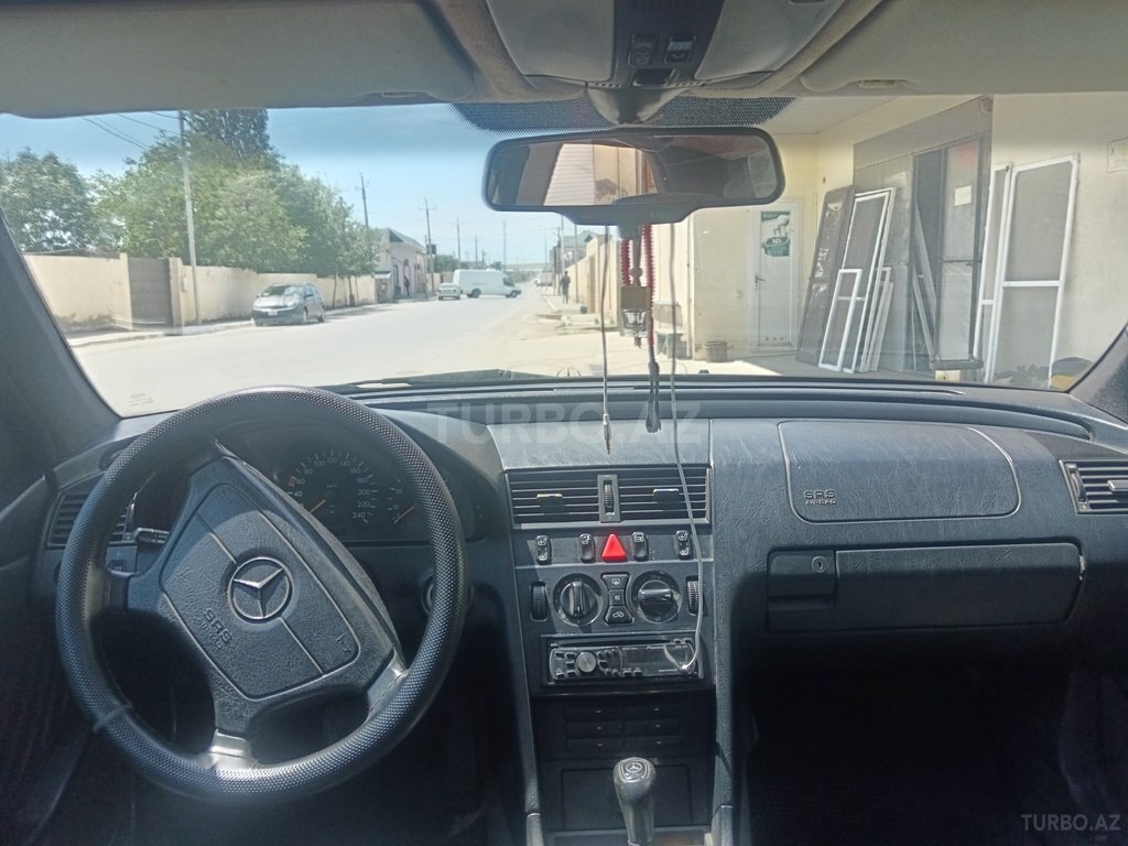 Mercedes C 220