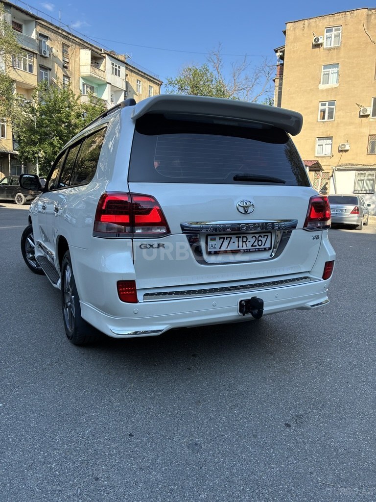 Toyota Land Cruiser