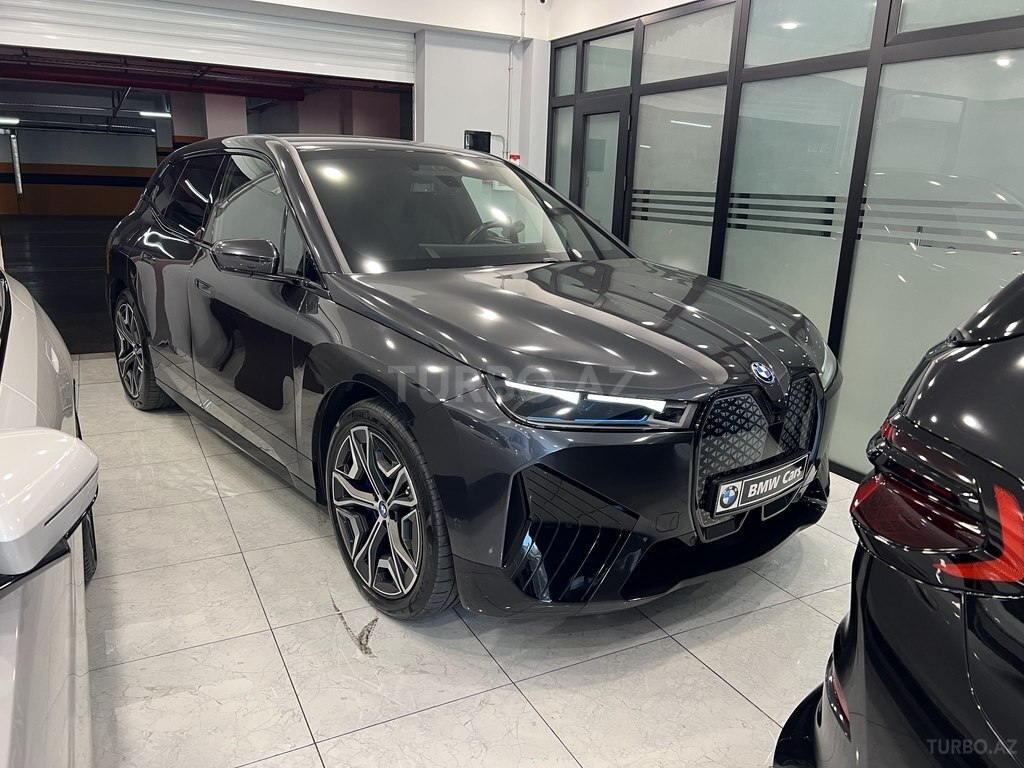 BMW iX