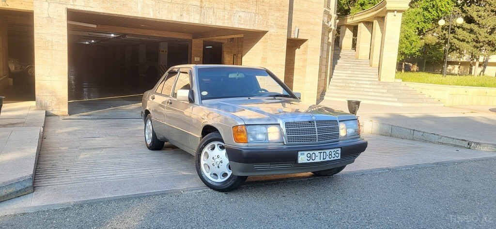 Mercedes 190