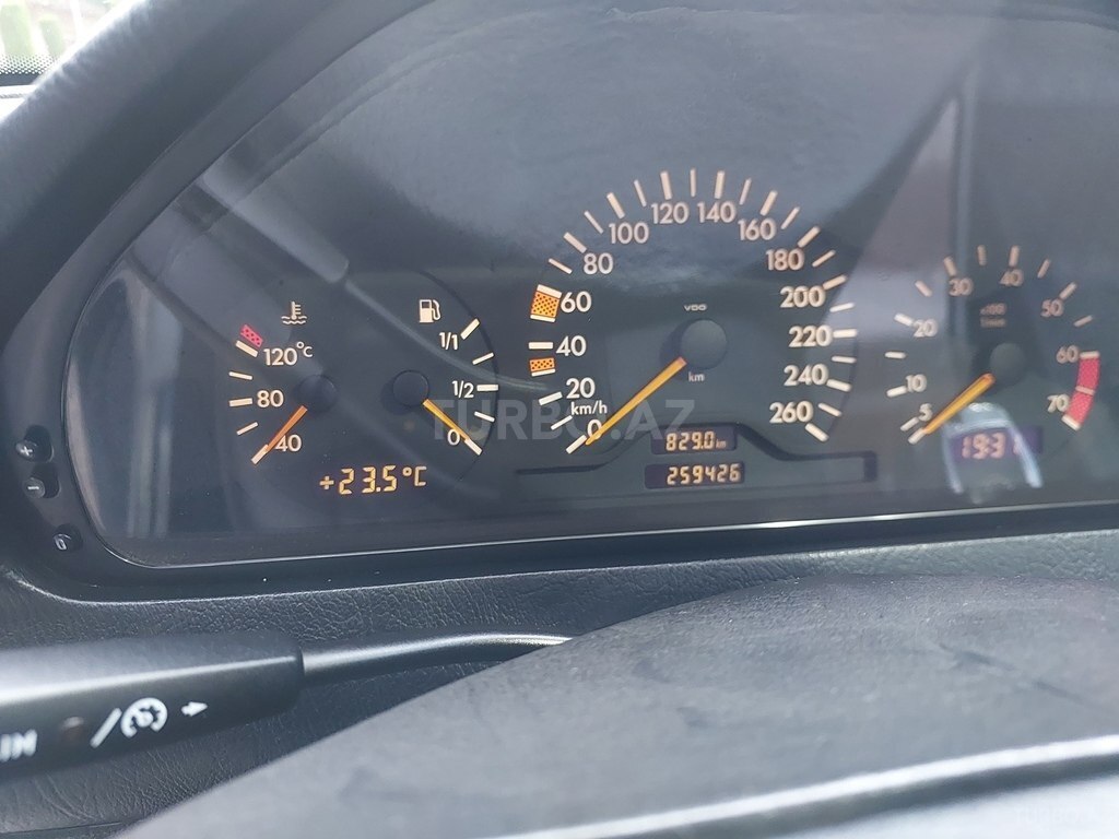 Mercedes C 240