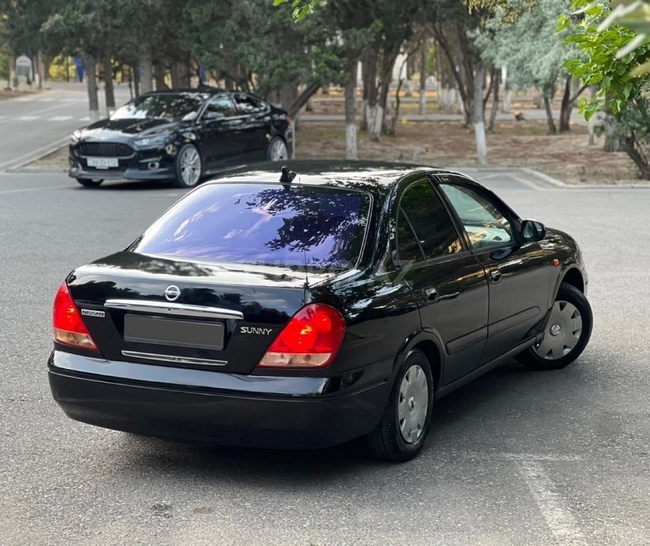 Nissan Sunny